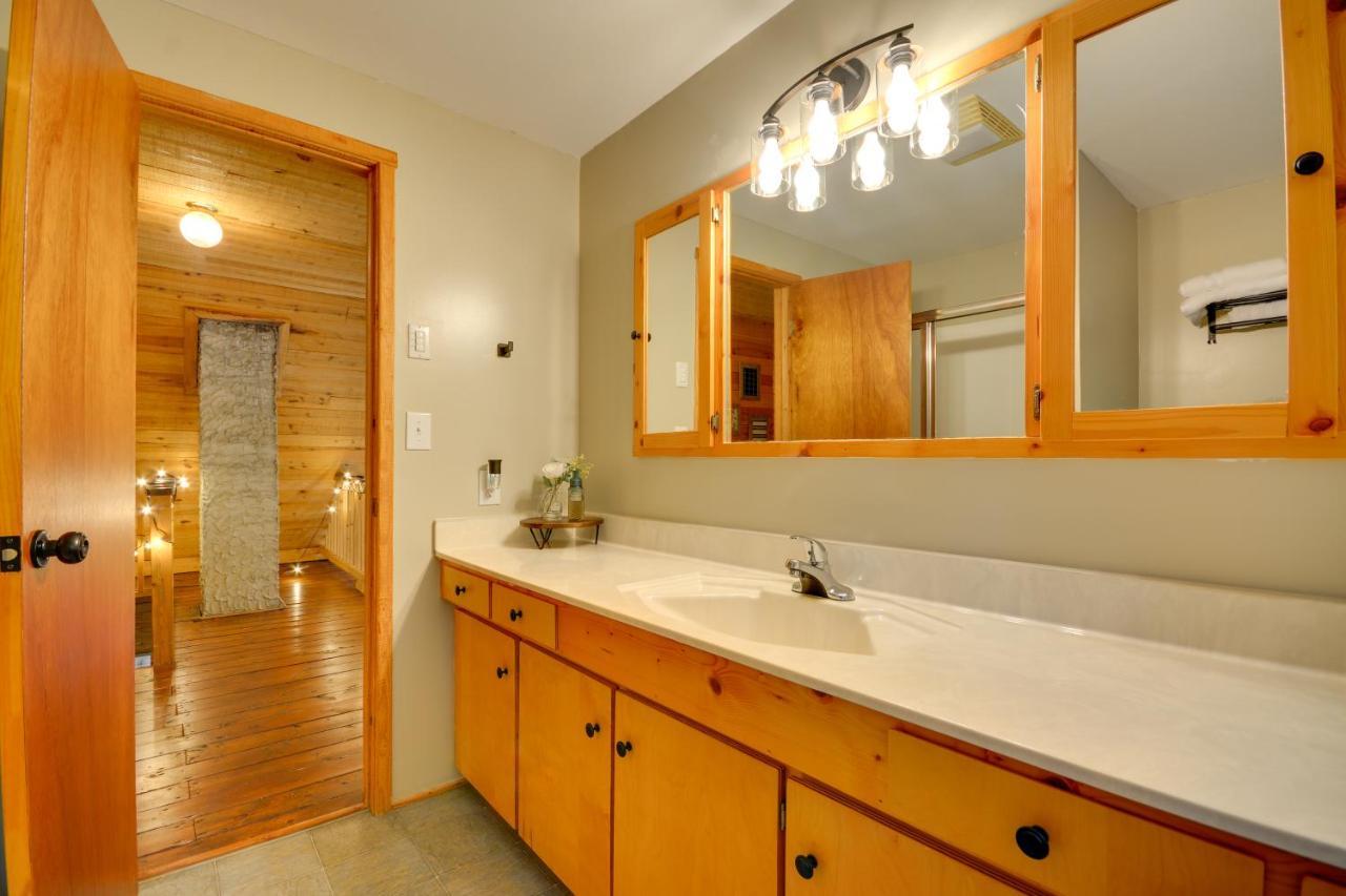 Serene Fancy Gap Cabin Retreat In Private Setting! Esterno foto